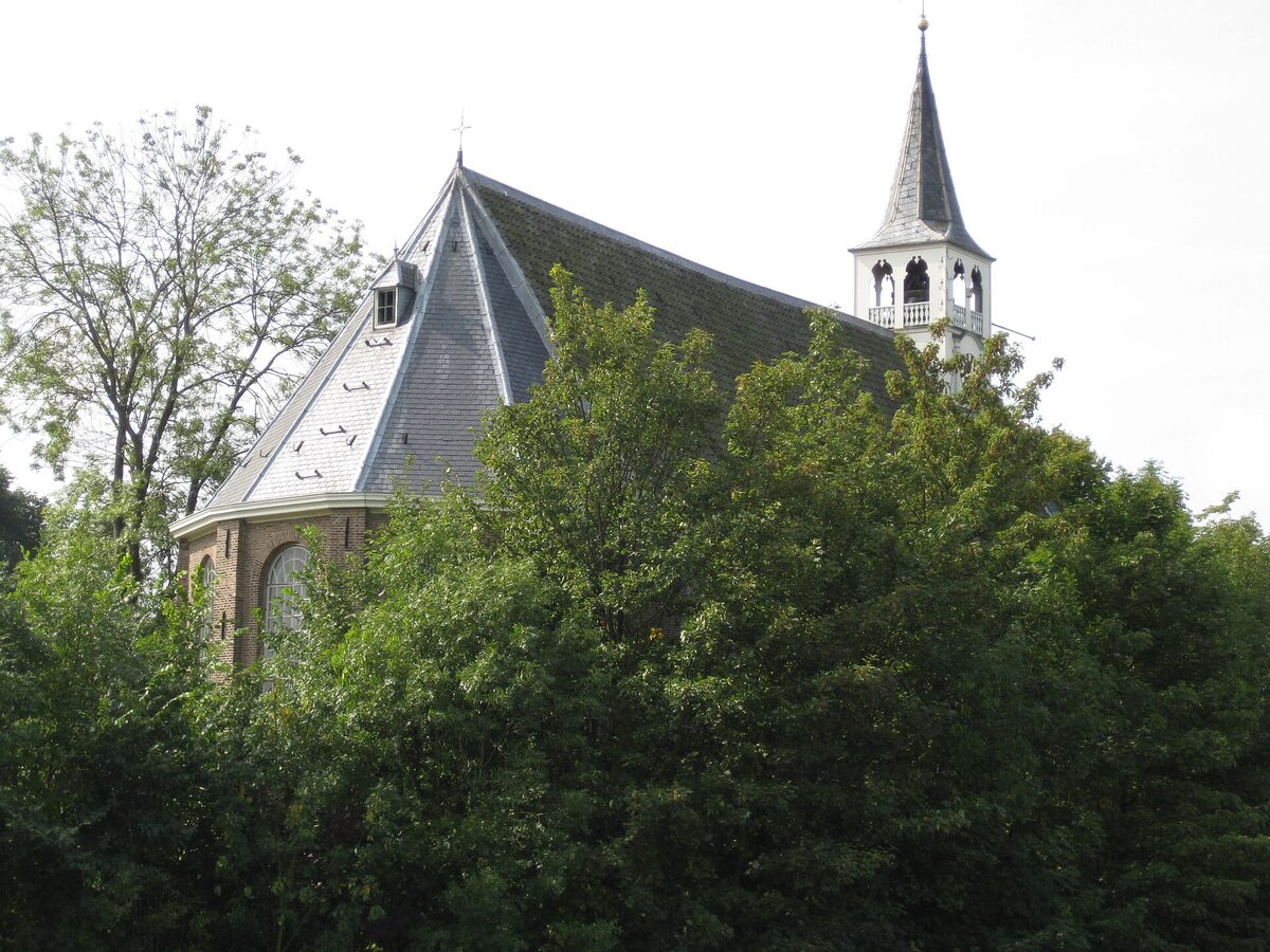 Buiksloterkerk in Amsterdam, kerk voor een afscheid of uitvaart