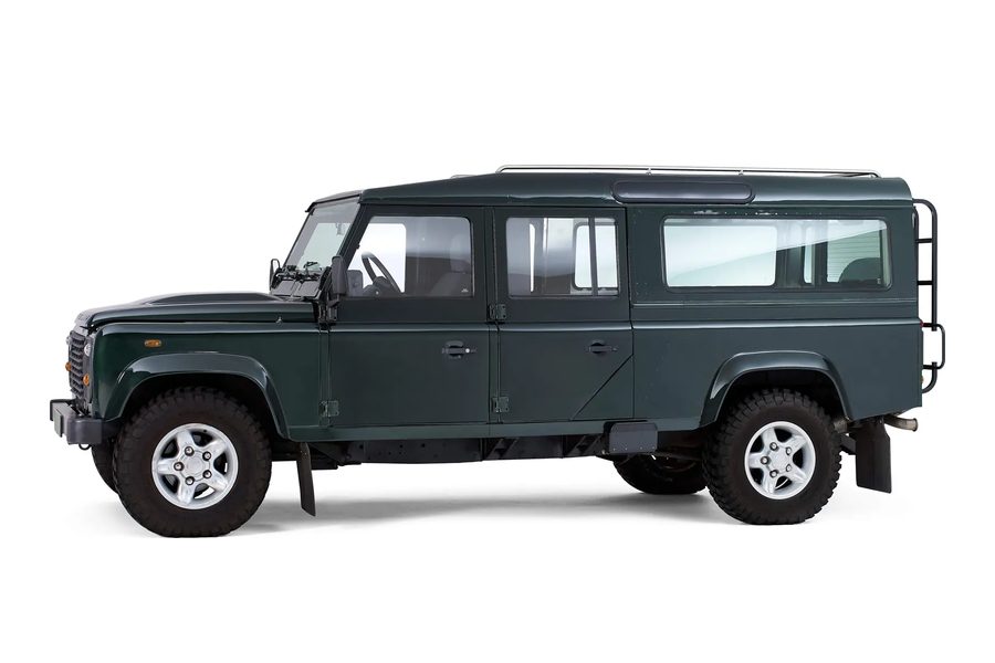 Land Rover Defender, bijzonder, rouwvervoer bij een uitvaart