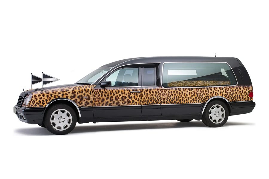 Mercedes Cheetah, bijzonder, rouwvervoer bij een uitvaart